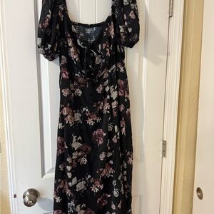 Cider Black Floral Short Sleeve Dress